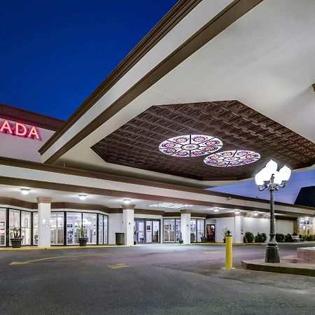 Hotel Ramada By Wyndham Metairie New Orleans Airport Exterior foto